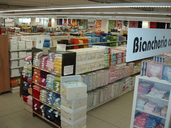 Cerchi il miglior rapporto qualità-prezzo su biancheria, intimo e abbigliamento? La risposta è "Confezioni Margherita"