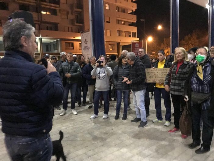 A Cuneo i "no green pass" ancora in piazza. Annunciati proteste e presidi ad oltranza A Cuneo i "no green pass" ancora in piazza. Annunciati proteste e presidi ad oltranza