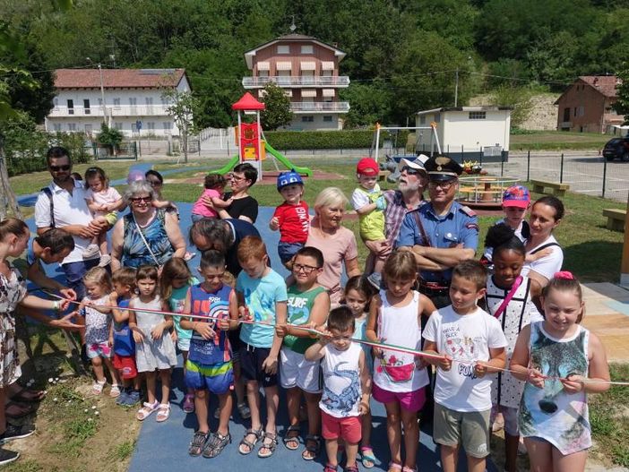 Un nuovo parco giochi per i bambini di Vezza d'Alba: il nome verrà scelto da loro a settembre Un nuovo parco giochi per i bambini di Vezza d'Alba: il nome verrà scelto da loro a settembre