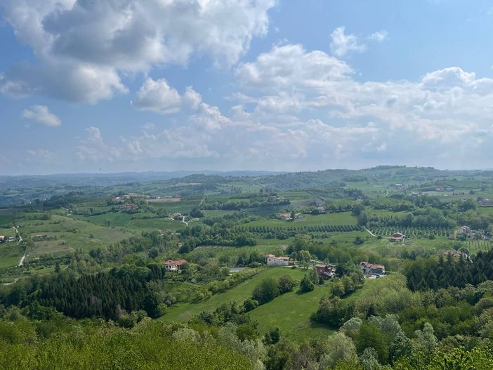 Tempo stabile e soleggiato che regalerà una settimana di stampo estivo Tempo stabile e soleggiato che regalerà una settimana di stampo estivo