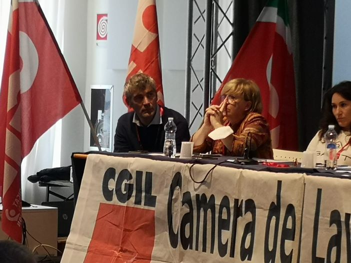 A sinistra Piertomaso Bergesio eletto nuovo segretario generale della Cgil di Cuneo