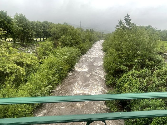 Il Po a Paesana, fotografato questa mattina