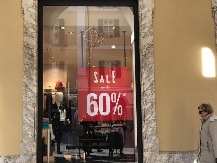 Saldi invernali in arrivo: il decalogo per un acquisto consapevole