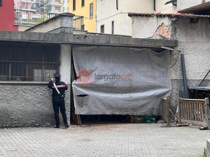 A quasi un mese dalla morte di Klaudio, stamattina il sopralluogo balistico nel garage di Vernante