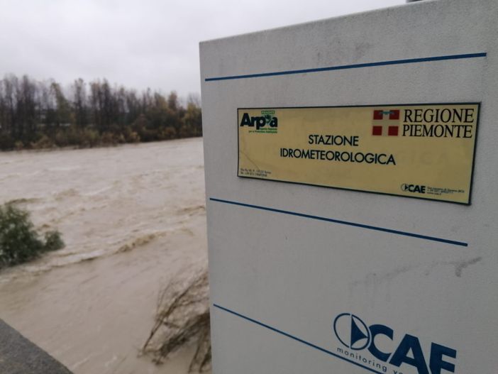 Continua l'allerta rossa: lunedì 25 novembre scuole chiuse ad Alba