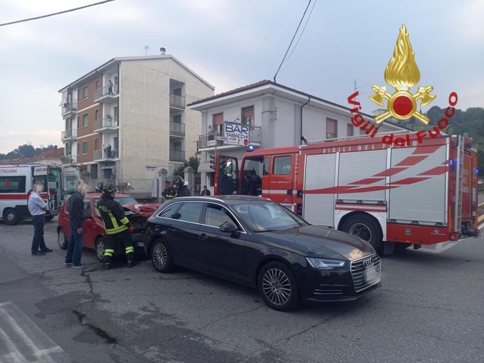 Le due auto dopo il tamponamento