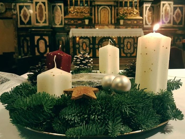 Schegge di luce: pensieri sui Vangeli festivi di don Carmelo Galeone