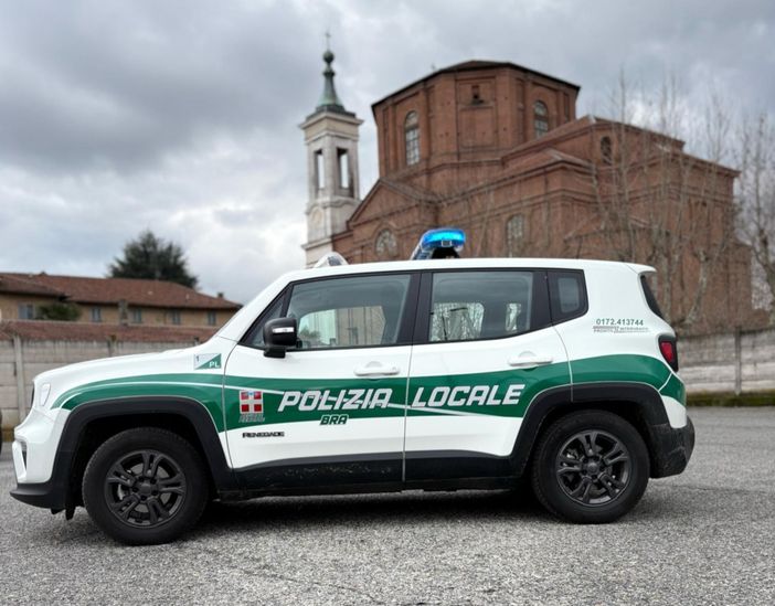 Bra: 50enne minaccia il suicidio, provvidenziale l'intervento della Polizia Locale