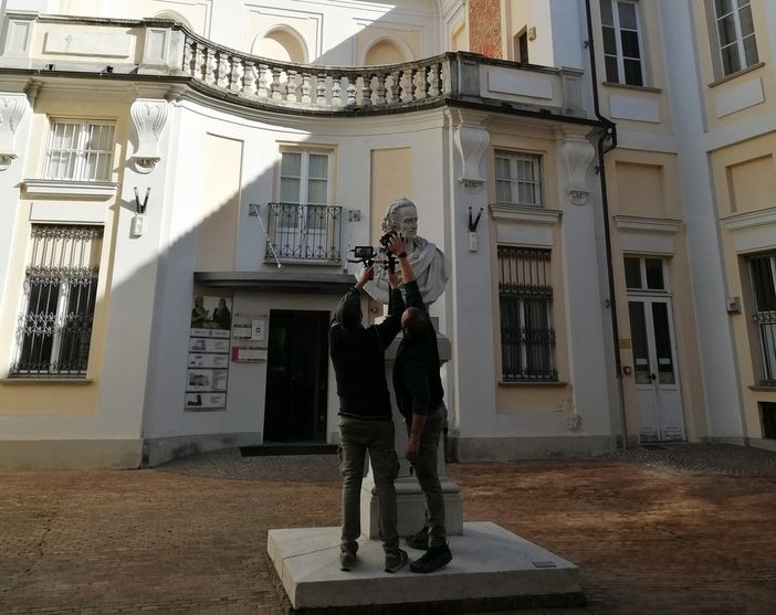 Operatori in azione durante le riprese RAI ad Asti (Foto Maria Roberta Cioce)