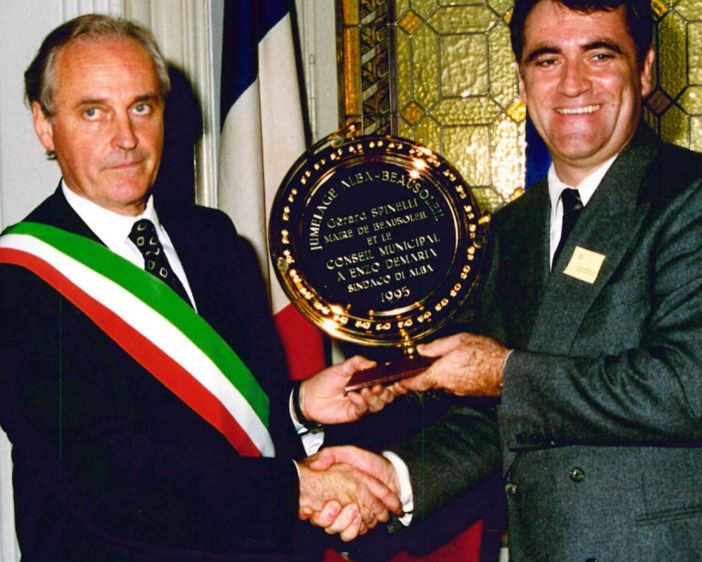 Il gemellato venne sancito il 21 luglio 1995 Il gemellato venne sancito il 21 luglio 1995