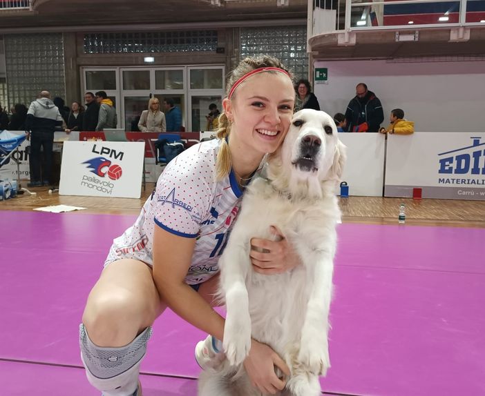 Alice Farina con il suo cane Gioia