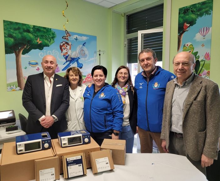 “La Favola di Marco” dona due saturimetri alla Pediatria del Santa Croce