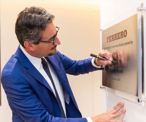 Giovanni Ferrero, 59 anni, presidente della multinazionale fondata dal padre Michele Giovanni Ferrero, 59 anni, presidente della multinazionale fondata dal padre Michele