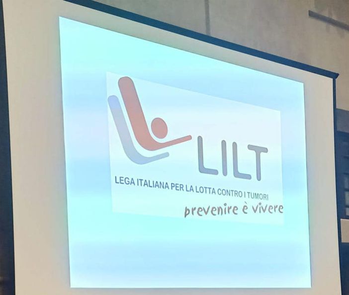 Ancora una volta LILT per i giovani, i volontari dei grupppi scuola nelle aule per la prevenzione della salute Ancora una volta LILT per i giovani, i volontari dei grupppi scuola nelle aule per la prevenzione della salute