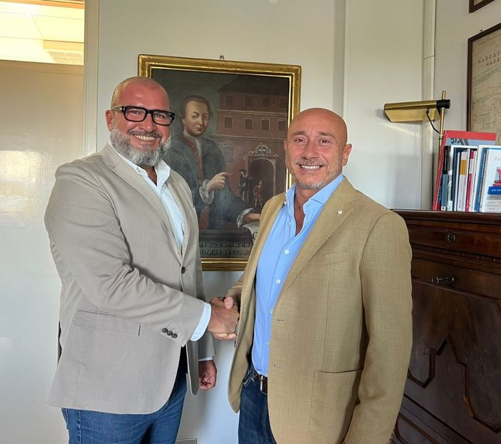 Il dottor Duccio Buccicardi, a sinistra, col commissario Livio Tranchida