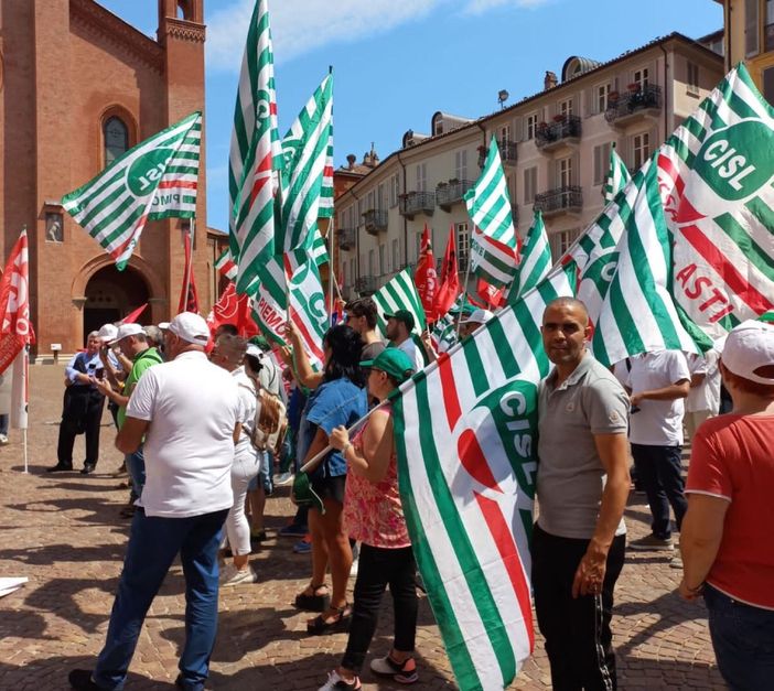 L'Associazione culturale immigrati Alba ha partecipato, ieri alla manifestazione contro il caporalato L'Associazione culturale immigrati Alba ha partecipato, ieri alla manifestazione contro il caporalato