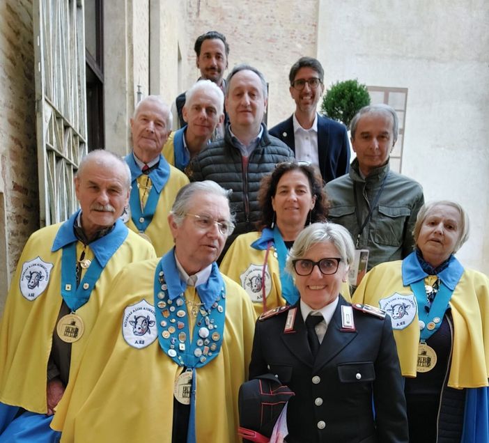 La Confraternita della salsiccia di Bra con Stefania Belmondo