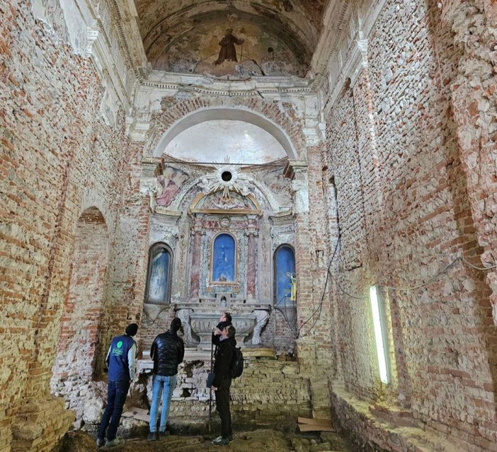 Scuola "Montalcini" di Bra, la Soprintendenza visita il cantiere: lavori verso l'autunno Scuola "Montalcini" di Bra, la Soprintendenza visita il cantiere: lavori verso l'autunno