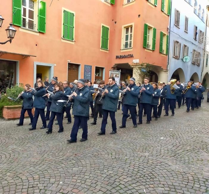 Dogliani, anno intenso per la filarmonica "Il Risveglio" in festa: con tre nuovi ingressi tra le fila Dogliani, anno intenso per la filarmonica "Il Risveglio" in festa: con tre nuovi ingressi tra le fila