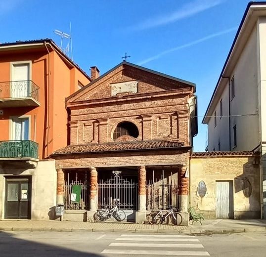Bra, peggiora la situazione della Cappella della Veneria. Interviene il Comitato di Quartiere Bra, peggiora la situazione della Cappella della Veneria. Interviene il Comitato di Quartiere