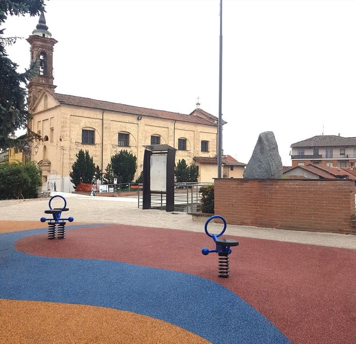Sommariva del Bosco, battute finali per i lavori di riqualificazione di piazza Seyssel Sommariva del Bosco, battute finali per i lavori di riqualificazione di piazza Seyssel