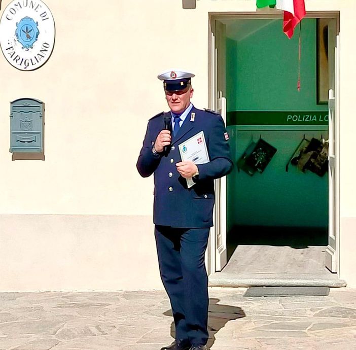 Farigliano, l'ispettore capo Elio Chiappa termina il servizio in paese: "Porterà in Alta Langa passione e dedizione" Farigliano, l'ispettore capo Elio Chiappa termina il servizio in paese: "Porterà in Alta Langa passione e dedizione"
