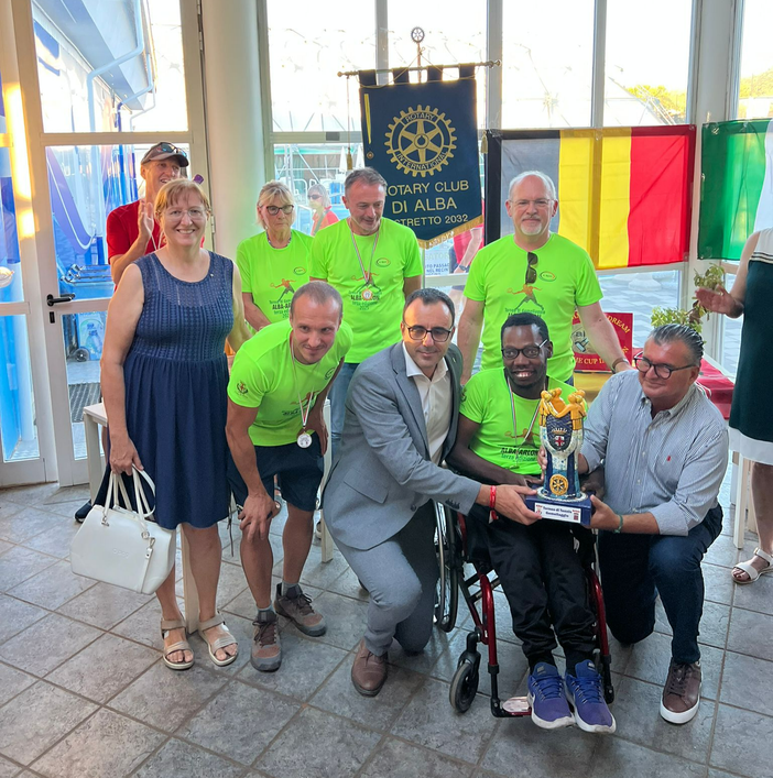 Gli atleti con Raffaella Witzel, Ezio Porro e il consigliere regionale Daniele Sobrero