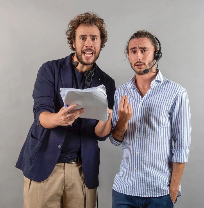 I Panpers: il famoso duo, formato da Andrea Pisani e Luca Peracino, in scena con lo spettacolo "Non facciamo tardi" I Panpers: il famoso duo, formato da Andrea Pisani e Luca Peracino, in scena con lo spettacolo "Non facciamo tardi"
