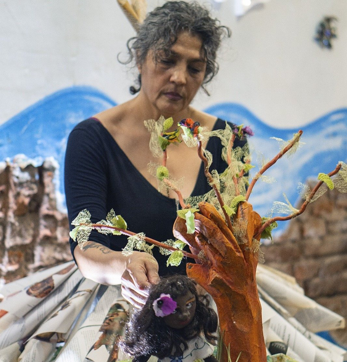 Sasa Guadalupe, artista argentina di fama internazionale, burattinaia, narratrice e ricercatrice teatrale Sasa Guadalupe, artista argentina di fama internazionale, burattinaia, narratrice e ricercatrice teatrale