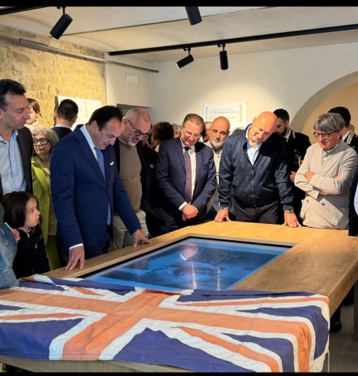 Nelle foto alcuni momenti dell'inaugurazione tenuta ieri