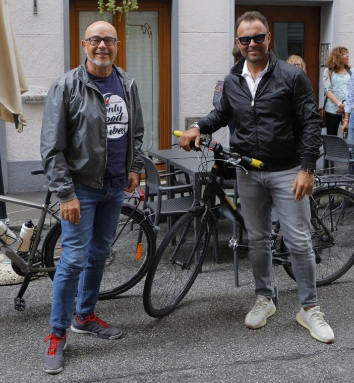 Luce e gas, con Ubroker la solidarietà corre su due ruote