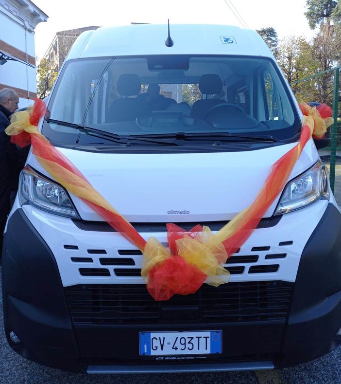 Oggi a Bra l'associazione VISM Odv festeggerà il nuovo pullmino, frutto della generosità del territorio
