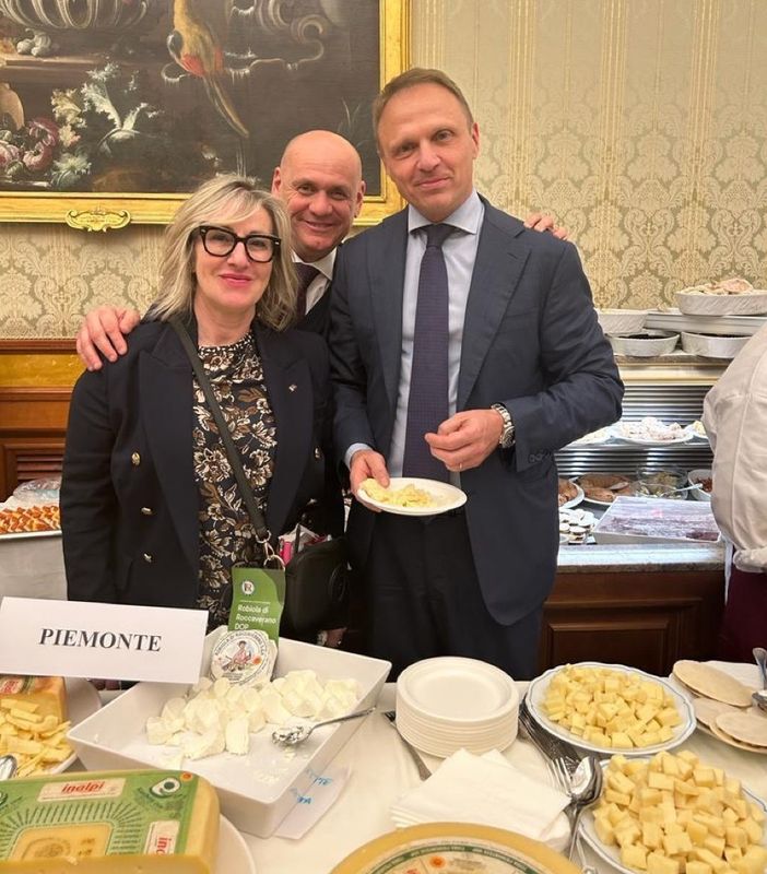 Da sinistra gli onorevoli Ciaburro e Comba col ministro dell’Agricoltura Francesco Lollobrigida Da sinistra gli onorevoli Ciaburro e Comba col ministro dell’Agricoltura Francesco Lollobrigida