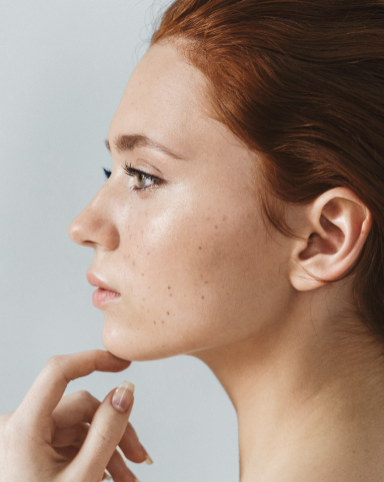 Beauty routine post-35: prodotti chiave per pelle luminosa e giovane Beauty routine post-35: prodotti chiave per pelle luminosa e giovane