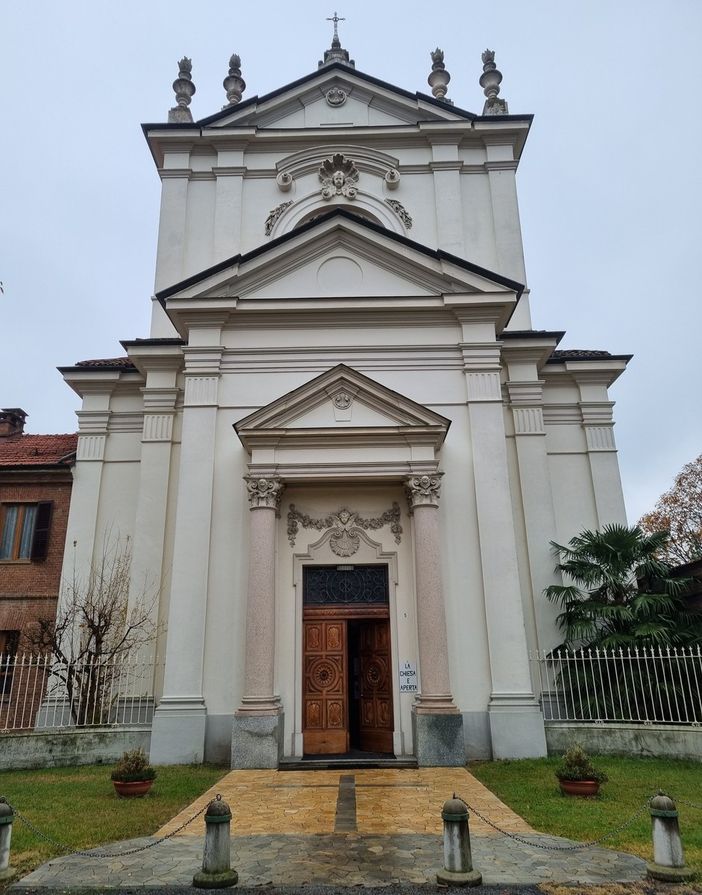 Nella foto il Monastero delle Sorelle Clarisse, a Bra Nella foto il Monastero delle Sorelle Clarisse, a Bra