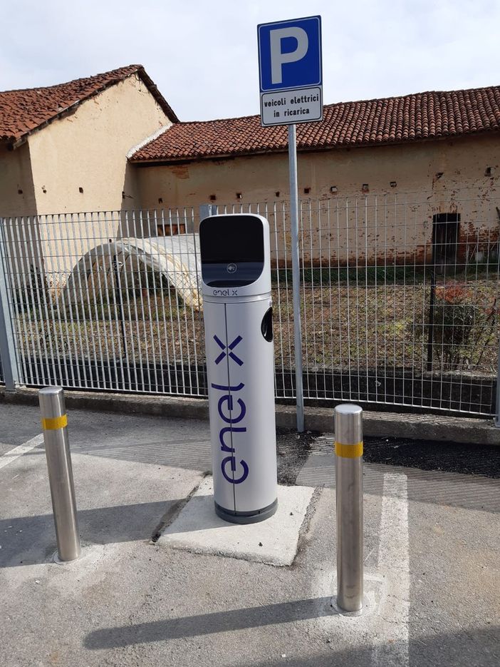 A Ceresole la prima colonnina di ricarica EnelX