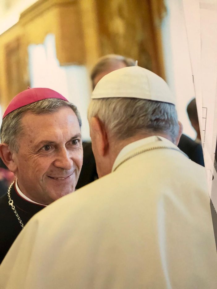 Il vescovo di Mondovì Egidio Miragoli con Papa Francesco