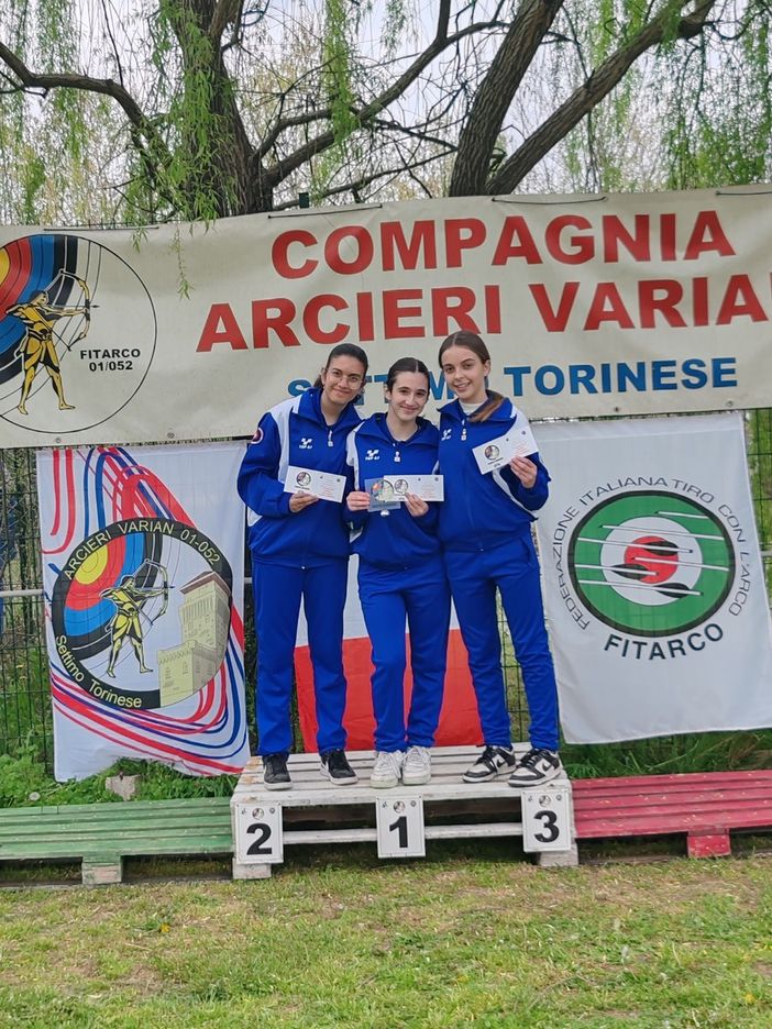 Sul gradino più alto del podio Marisa Rescigno, insieme con Irene De Carlo e Giulia Rivoira