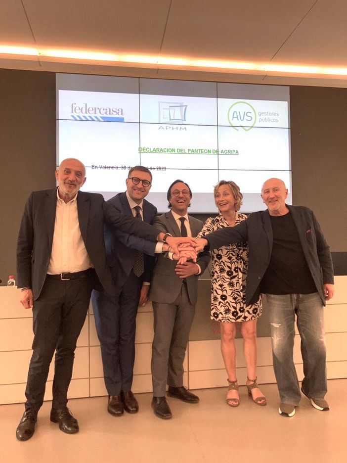 Edilizia residenziale pubblica: Buttieri rappresenta l’Italia alla firma del "Patto del Mediterraneo"