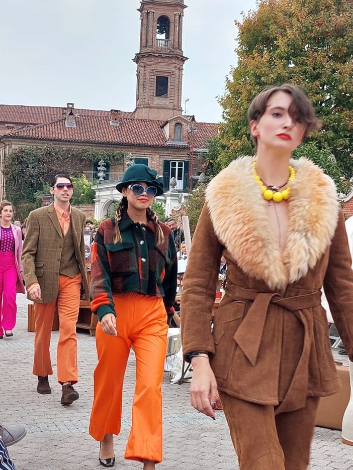 Nelle foto alcuni momenti della sfilata