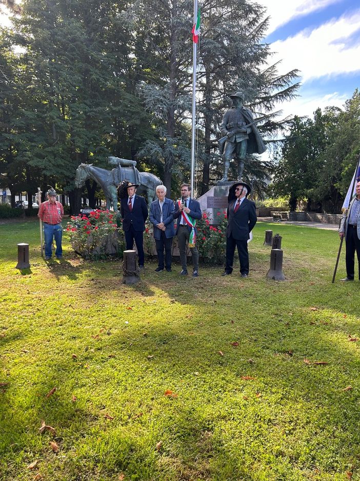 Il sindaco di Alba alla cerimonia in ricordo dell’eccidio all’ex Caserma Govone Il sindaco di Alba alla cerimonia in ricordo dell’eccidio all’ex Caserma Govone