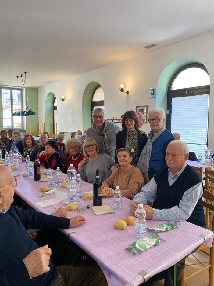 Alba, oltre sessanta i partecipanti al pranzo di Carnevale dei Centri anziani cittadini