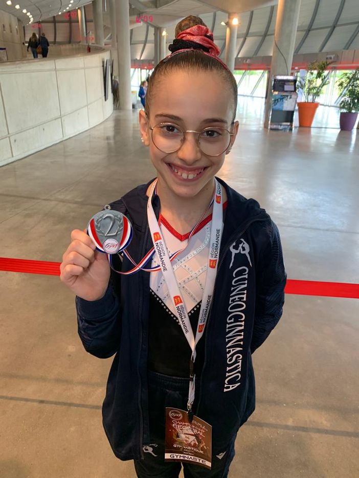 La giovane ginnasta Sara Hadouz