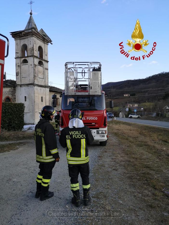 Vento forte in tutta la Granda, tanti gli interventi di messa in sicurezza dei vigili del fuoco Vento forte in tutta la Granda, tanti gli interventi di messa in sicurezza dei vigili del fuoco