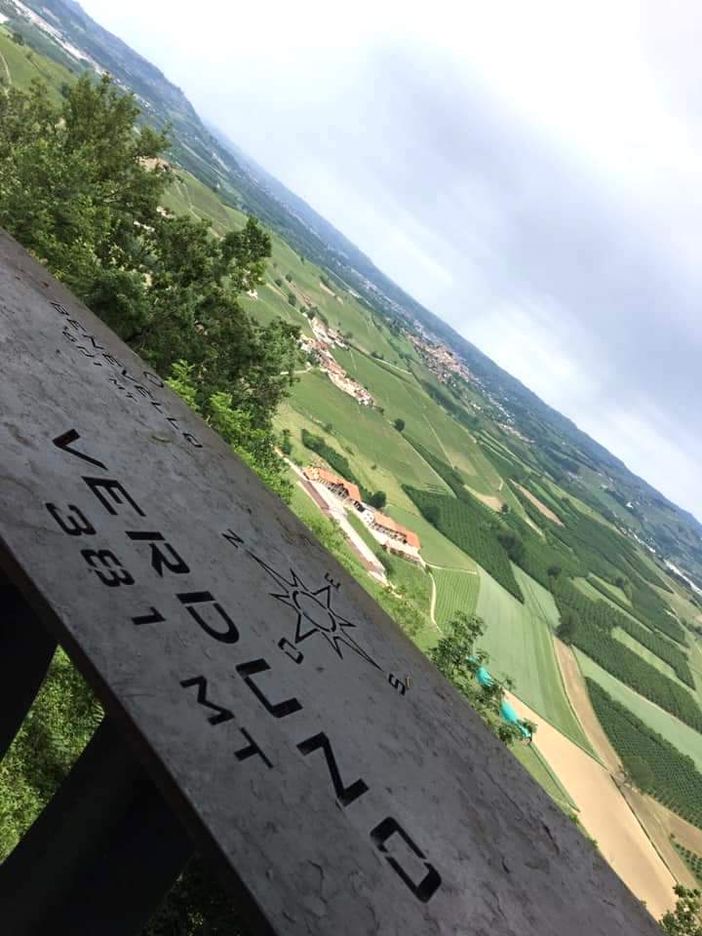 Anche Verduno riparte e dà il bentornato a chi ama l’atmosfera dei magici borghi di Langa