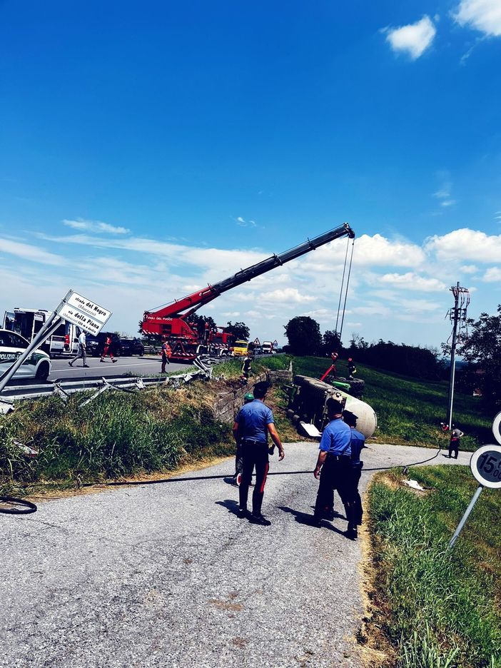 Trattore rovesciato a Murazzo: ferito gravemente il conducente