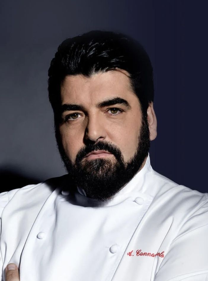 Lo chef Antonino Cannavacciuolo Lo chef Antonino Cannavacciuolo
