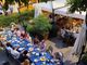 Un momento della conviviale iniziativa organizzata da Slow Food Bra