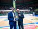 Matteo Battocchio con il vicesindaco Luca Serale riceve il premio Anderlni per miglior allenatore della serie A2 2024/2025 Matteo Battocchio con il vicesindaco Luca Serale riceve il premio Anderlni per miglior allenatore della serie A2 2024/2025