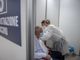 Da oggi accesso libero a 10 hub vaccinali della Granda per le terze dosi agli over 60